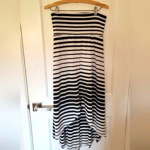 ⚫⚪ Lily Rose Black & White High-Low Skirt – Size Small